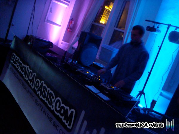 Electronica Oasis New Years 2011